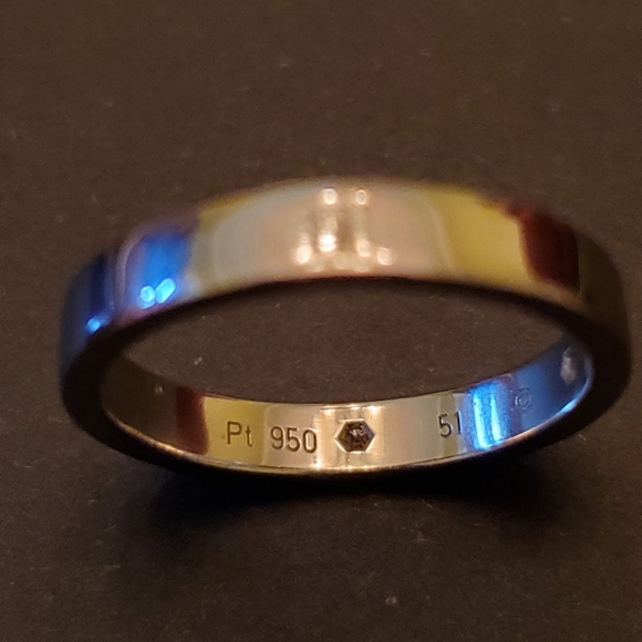 C de Cartier Wedding Band. Platinum and Diamonds, Size 51 (offers considered) - Picture 4 of 13